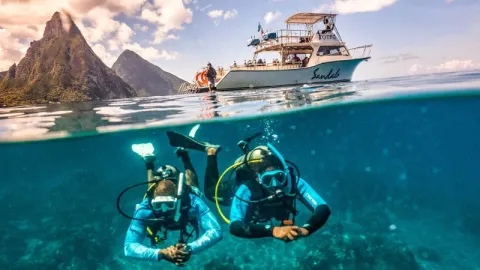 Boat Diver