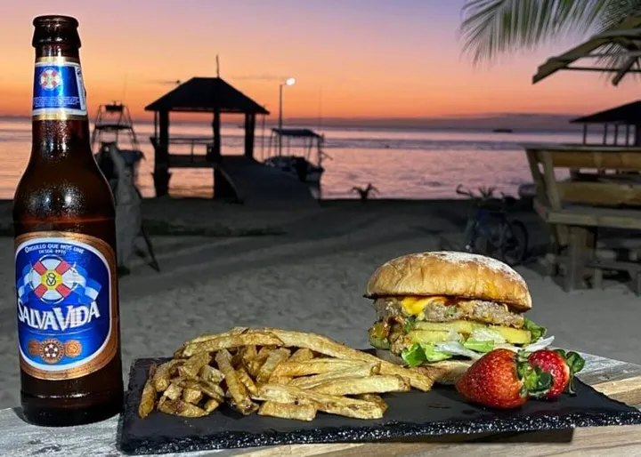 The beachfront at Sea Hunt Divers in West End, Roatán
